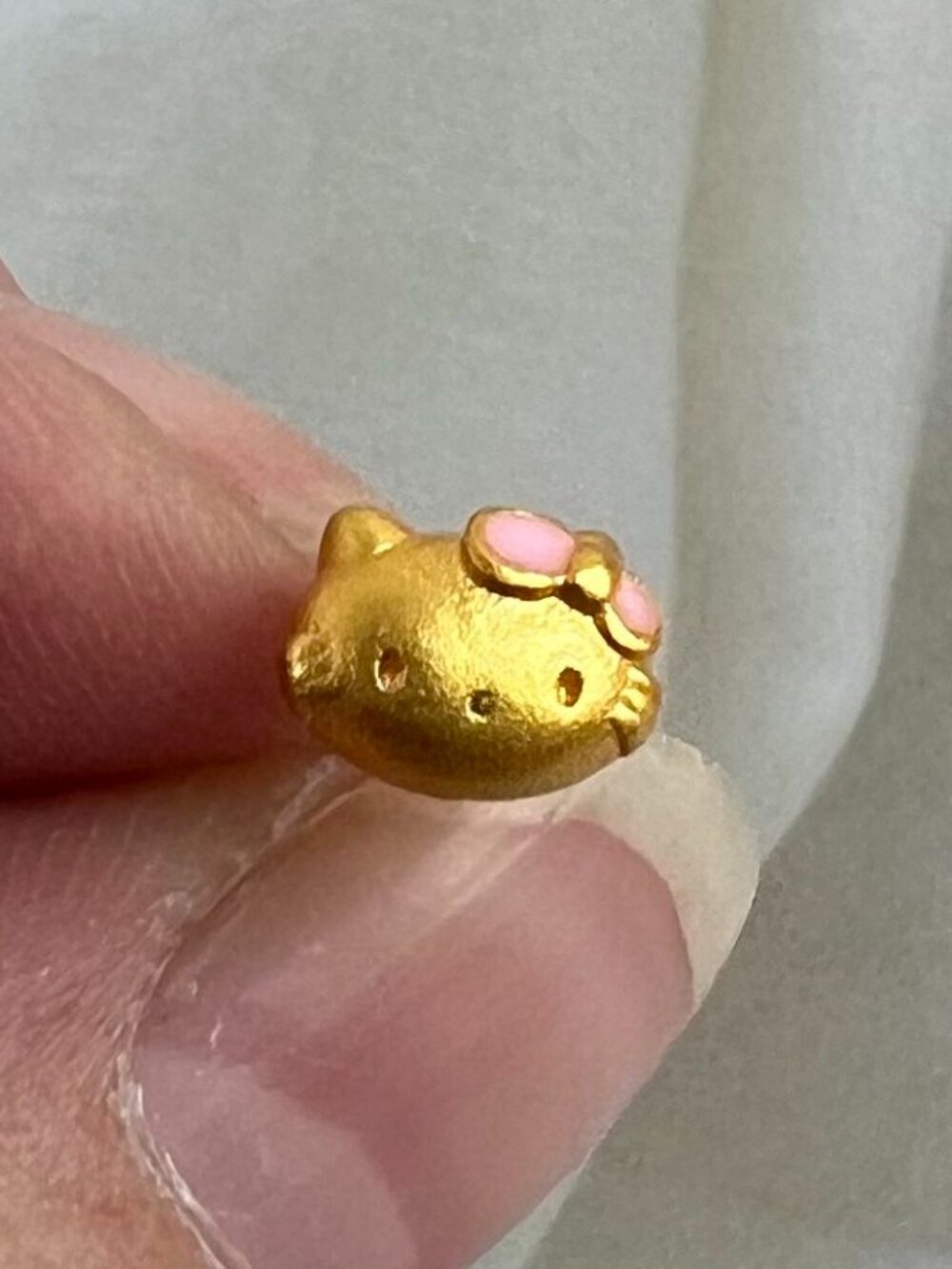 NO.469 Hello Kitty Sterling GOLD Diamond Stud Earrings